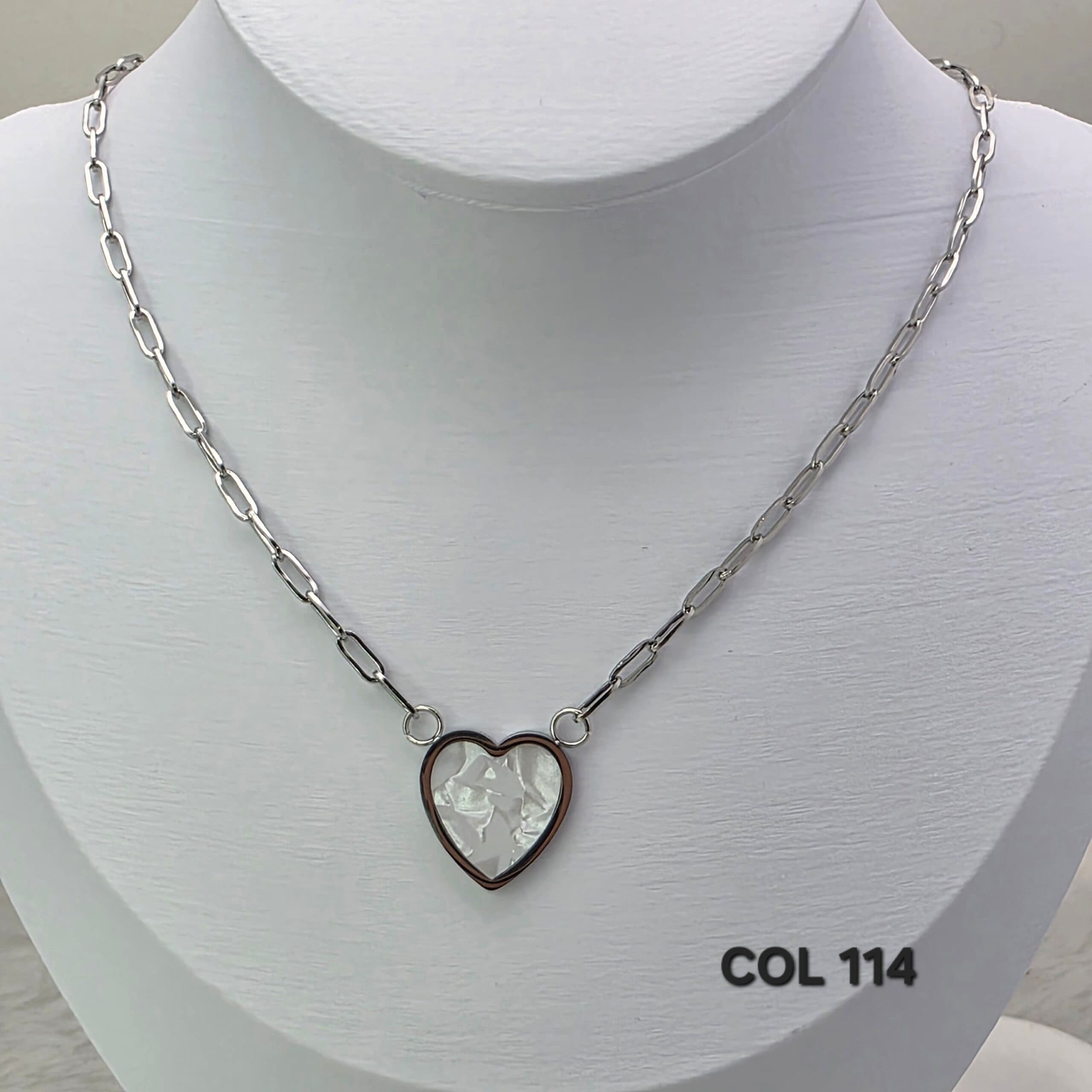 Colar em Aço Inoxidável 316L com Pingente de Coração em Madrepérola | 45 + 5 cm