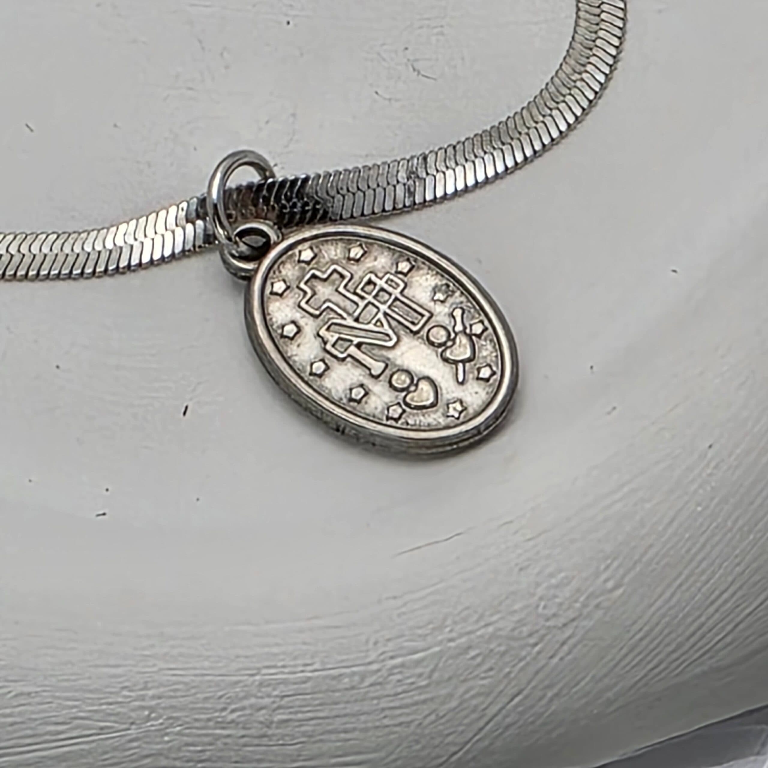 Pulseira Snake com Medalha de Nossa Senhora das Graças | Aço Inoxidável 316L
