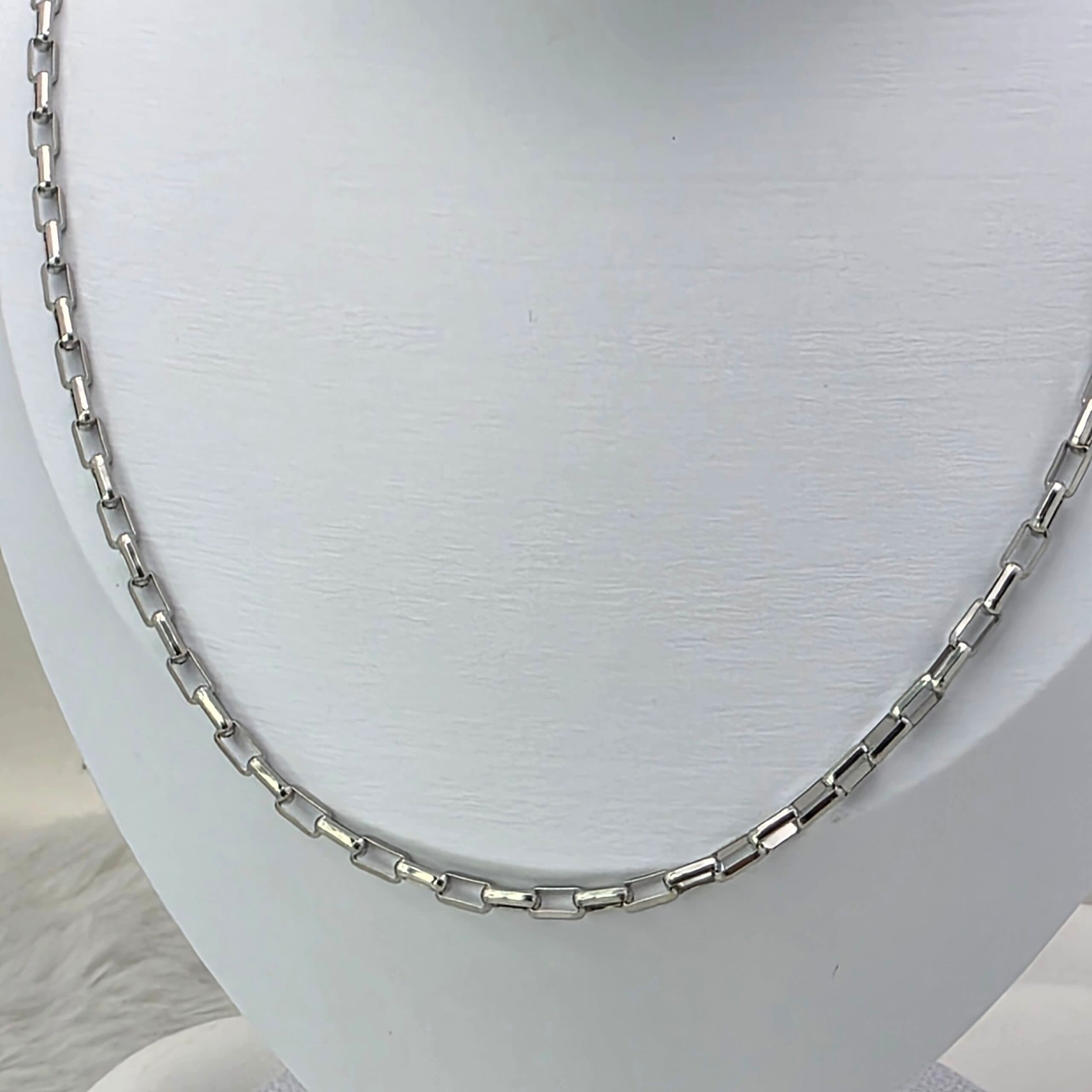 Colar Elos Retangulares - Cartier Alongada - Prata 60 cm | Aço Inoxidável 316L