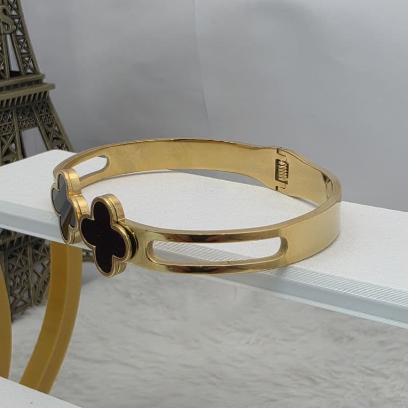 Bracelete Alhambra Trevo Preto | Aço Inox 316L | Banho PVD Dourado