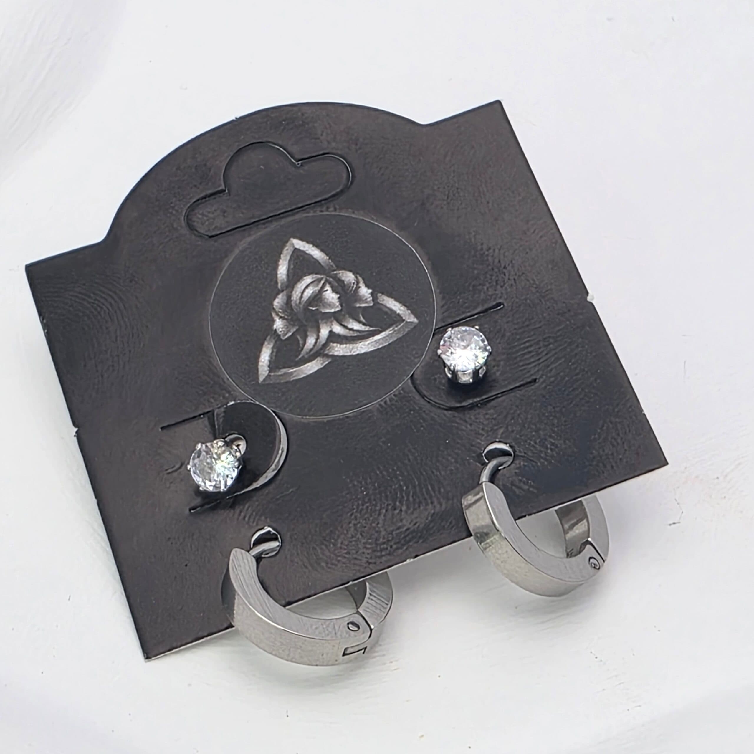 Kit de Brincos em Aço Inoxidável 316L | Argola Fosca + Ponto de Luz