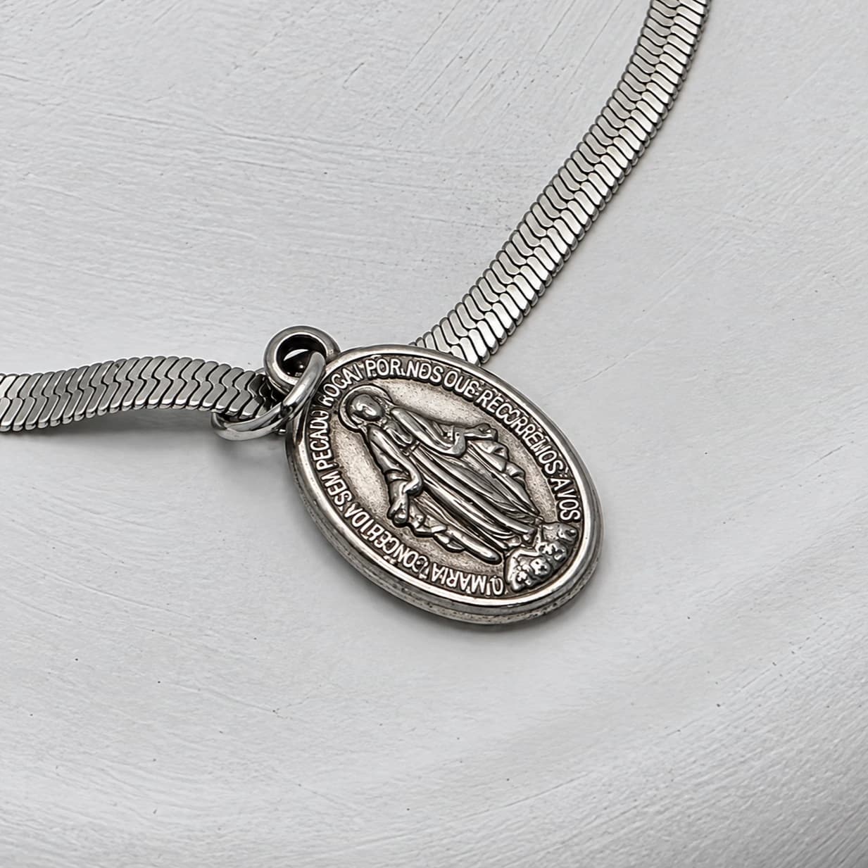 Pulseira Snake com Medalha de Nossa Senhora das Graças