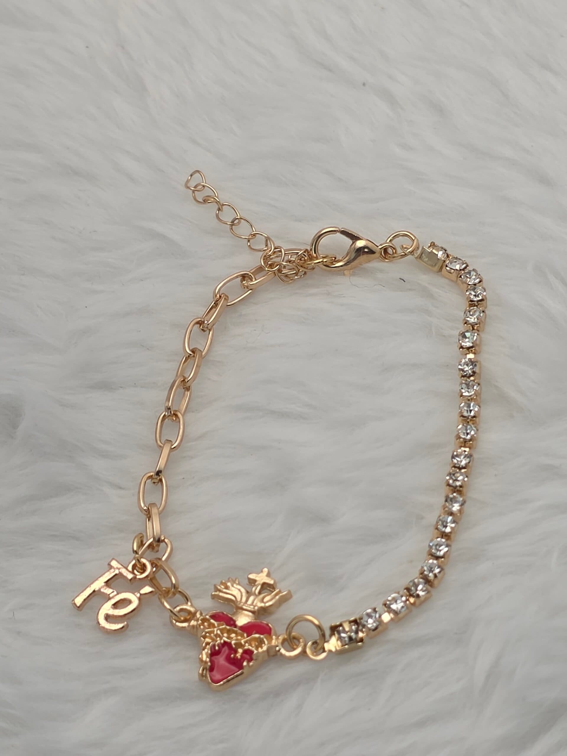 Pulseira Sagrado Coração de Jesus Dourada com Riviera em Aço Inoxidável | Tríade Aço
